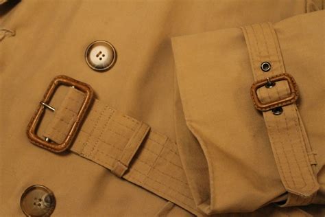 burberry trench coat tie belt|Burberry trench coat buckle replacement.